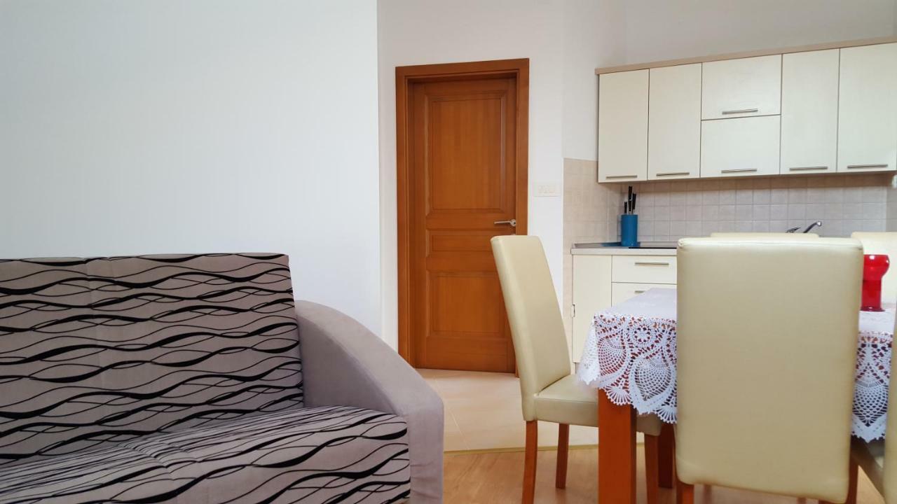 Apartmani Vela Draga Pag Stara Novalja Bagian luar foto